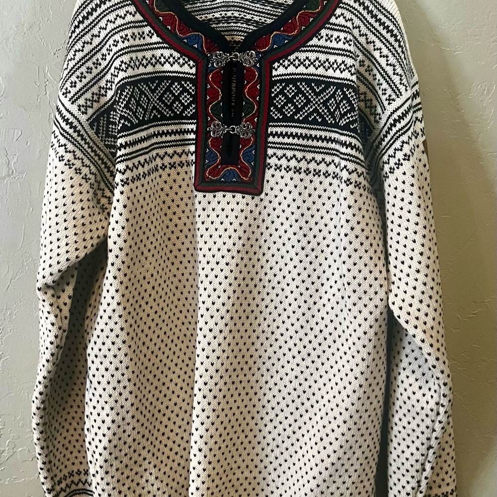 Men's Dale of Norway Nordic Pattern Sweater - Navy and White